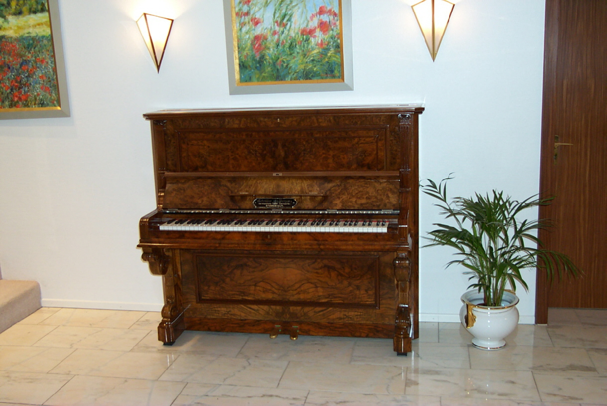 Nützmann-Klavier